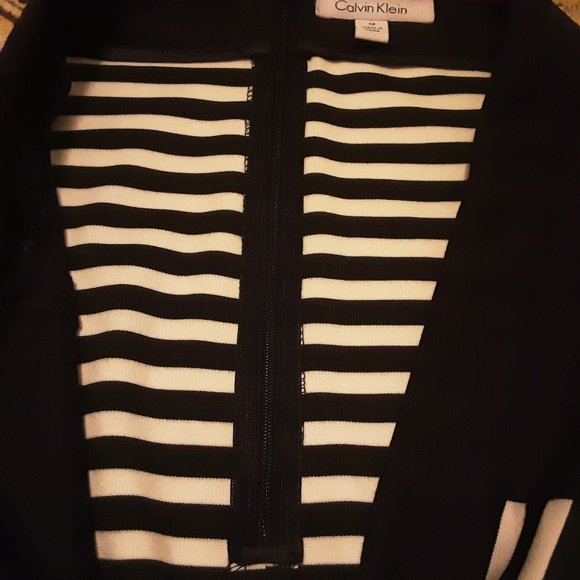 Calvin Klein Size 12 skirt - Picture 4 of 6